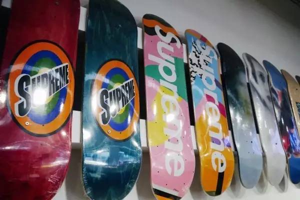 七夕福利|你穿这么潮,就来Supreme逛逛吧