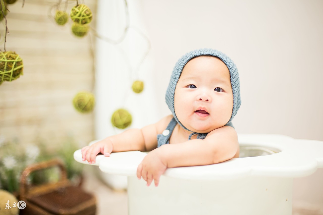 宝宝夜惊是什么原因,宝宝夜惊是怎么回事