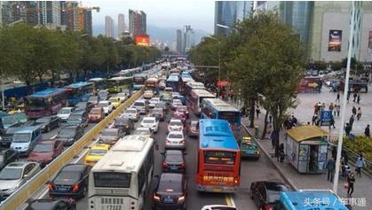 别以为“绿灯行”就万无一失，这三种情况直接扣3分罚200！