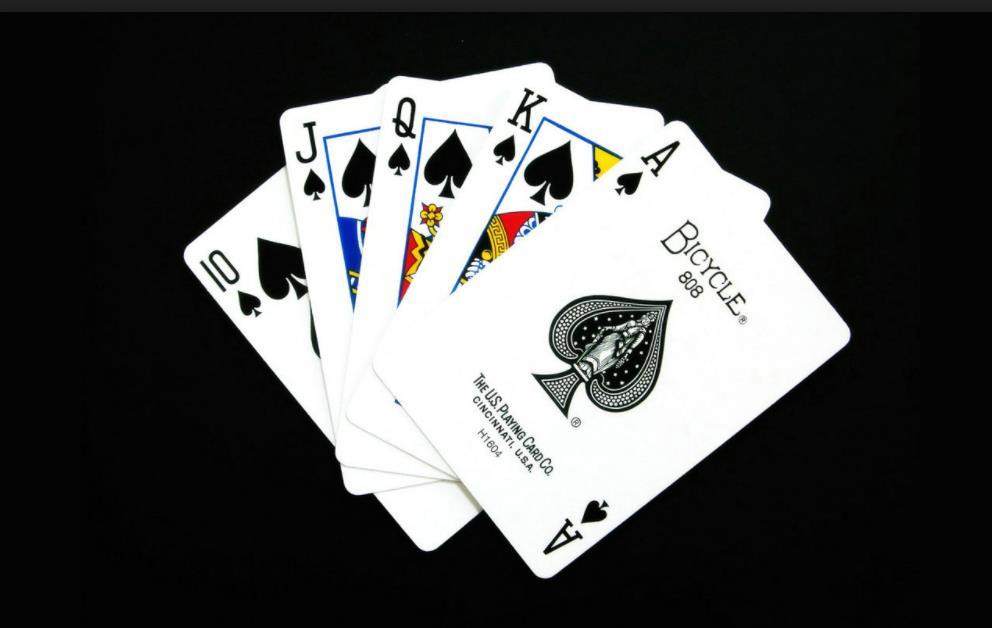 扑克牌发展史：四种花色代表四个阶层，KQ大小视统治者性别而定