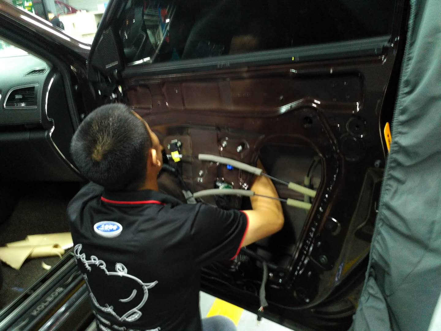 09雷诺科雷傲音响使用方法,雷诺科雷傲音响改装多少钱