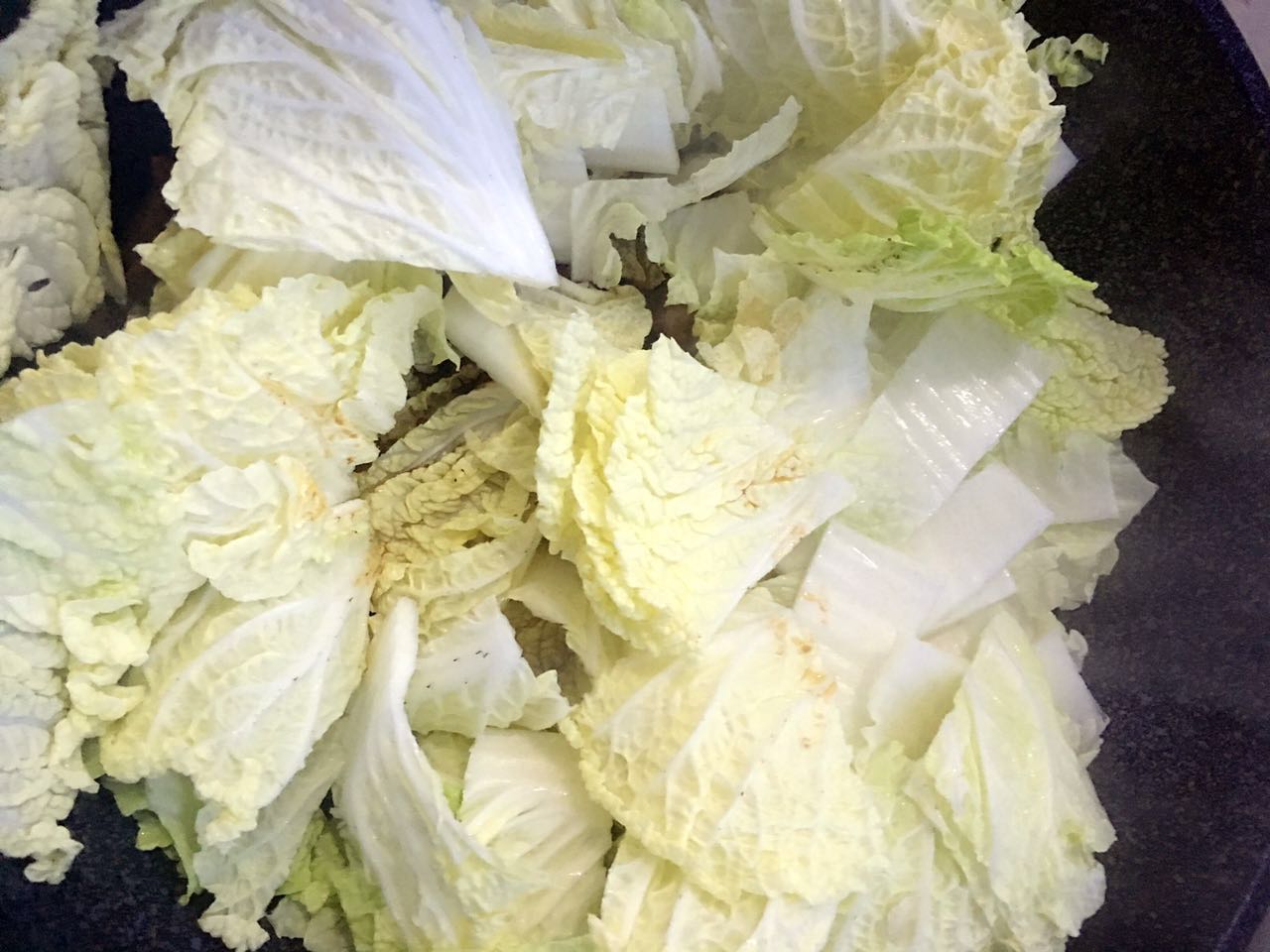 东北菜的特色就是各种乱炖,传说中的菜