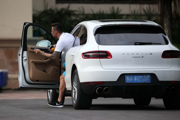 国足炫豪车,中国男足座驾大全