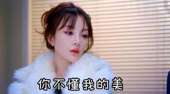 别人涂口红好看自己涂不好看,别人涂口红随便都好看