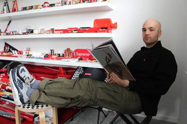 够拽丨Supreme抢货机器人，让这些哥们赚了一个亿