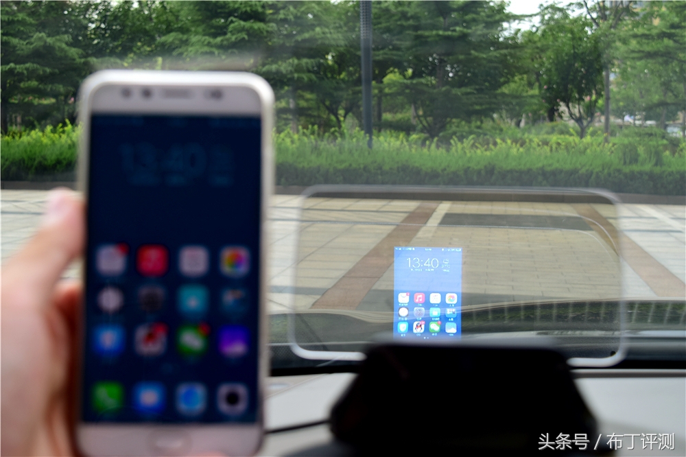 如何将手机hud投屏到汽车,全语音导航控制