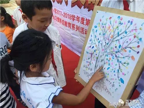 “特殊动车组”开进校园，历下区6万余学子喜迎开学！看到这些照片你心情会变好