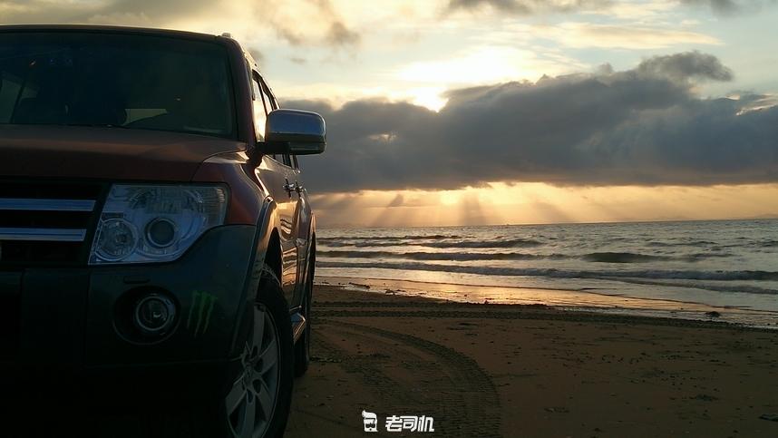 三菱帕杰罗和普拉多比试越野,三菱帕杰罗越野对比丰田霸道