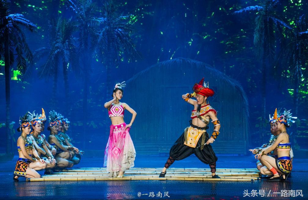 三亚千古情快闪游客抢镜视频,三亚千古情秀