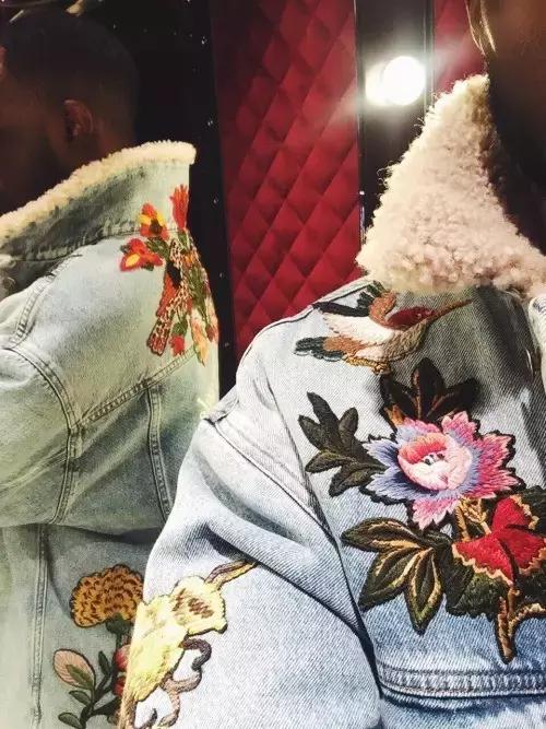 supreme lv联名的红色帽衫照片 (nike lv supreme三方联名)