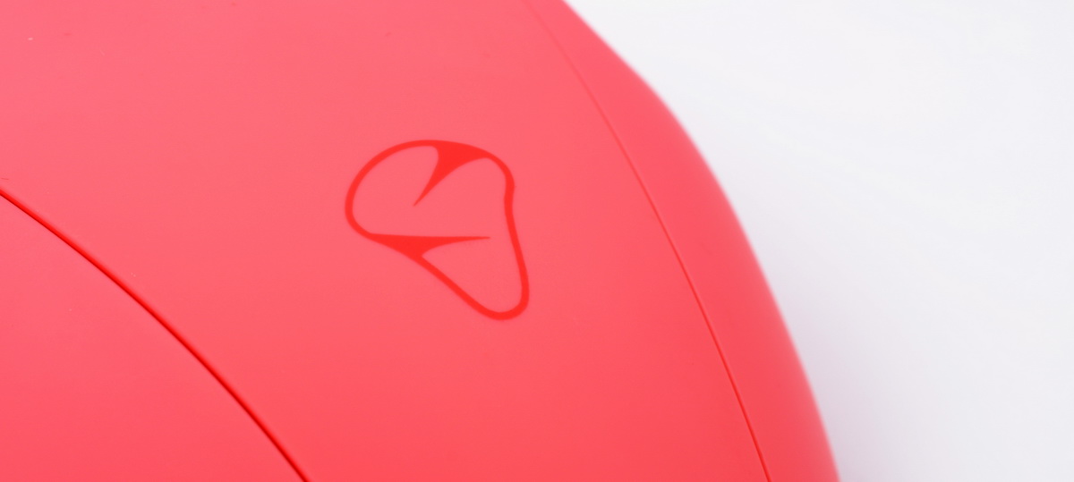 美的不像个游戏鼠标，麦傲尼克斯Castor霜糖红体验