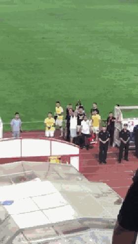 媒体热议国足出线,国足出线引热议