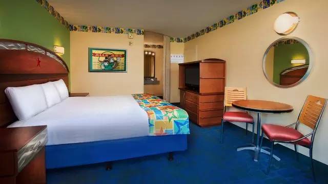 去美国迪士尼打工怎么样,在迪士尼工作的日常生活