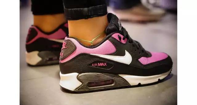 成都人疯狂排队,成都人疯狂派对