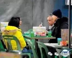 拍戏豪车被撞,拍戏差点被车撞死的明星