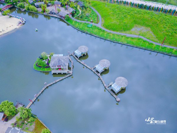 历史底蕴与现代繁华在此交融,历史与现代并存的城市