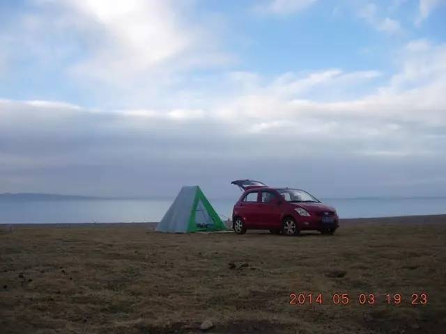 带着老伴穷游,60大叔自驾房车带老伴环游中国