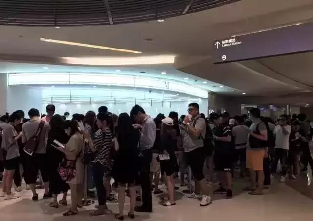 排队7小时买网红糕点,上海网红蛋糕店ladym