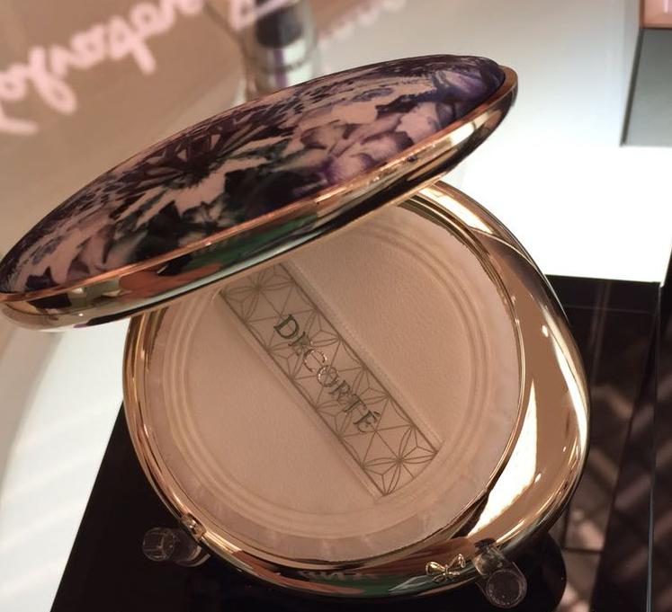 黛珂2022新年限定蜜粉饼,黛珂aq蜜粉色号推荐