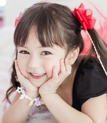 一年级小朋友喜欢老师的原因,一年级小朋友与老师关系融洽