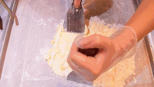 那些火爆ins的网红冰淇淋,炒酸奶冰淇淋网红店