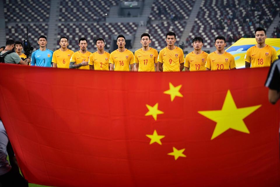 12强赛国足绝杀越南取首胜韦世豪,12强赛郜林进球图片