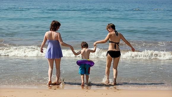 BBC发布女同志地下捐精交易纪录片一名捐精男子制造60名孩子