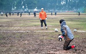 业余足球暴雨,足球入门时间表