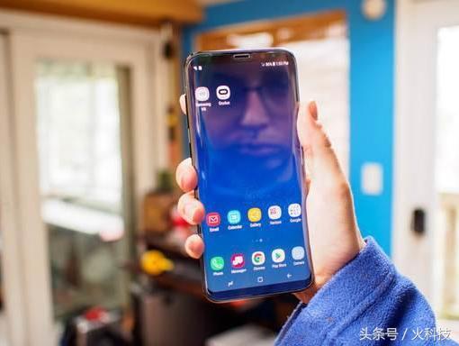 苹果贴全面屏膜还是半屏膜好,全面屏手机贴什么膜好