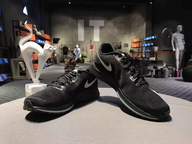 nike登月跑鞋适合跑步吗,nike登月鞋适合夏天穿吗