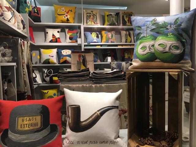 九月的巴黎有什么夯货吸引了全世界的潮人艺术家