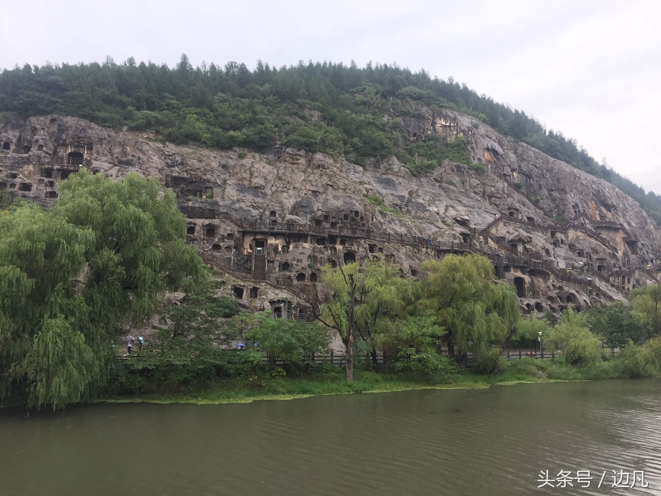 千年古都洛阳龙门石窟,被誉为东方维纳斯的是哪个石窟