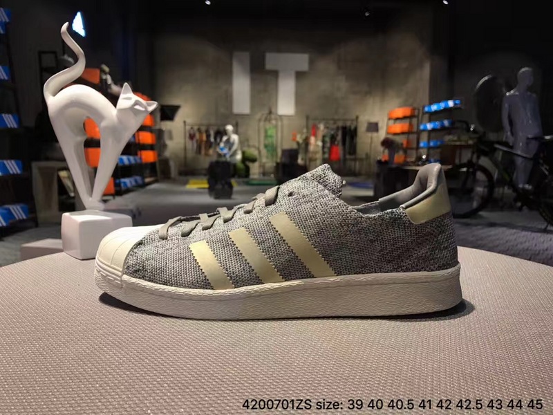 adidas贝壳头小麦,adidas三叶草贝壳头红蓝绿