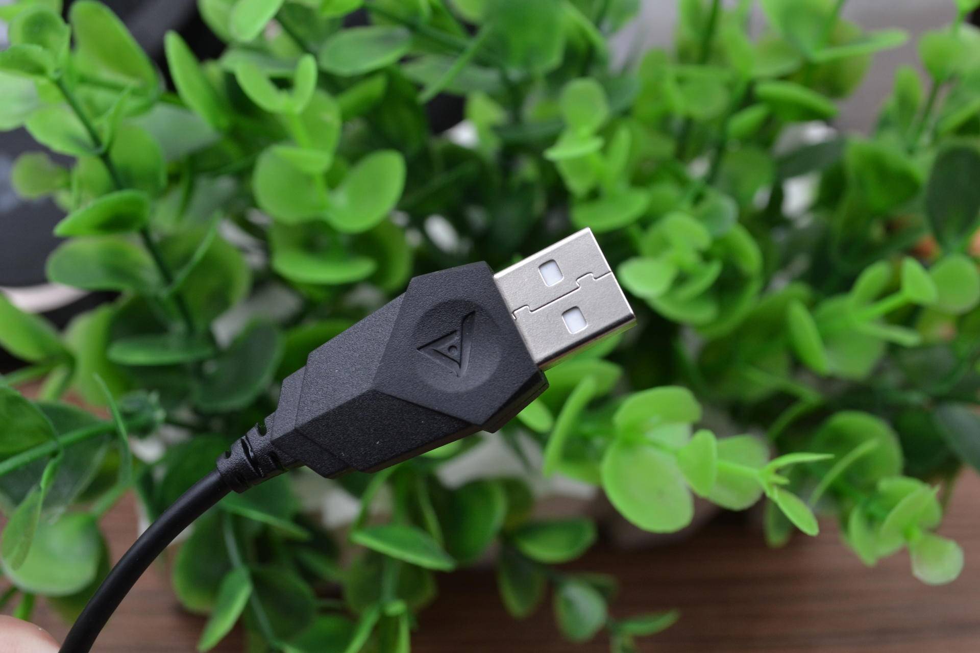 吃鸡神器测评天使之翼,吃鸡神器测评六指