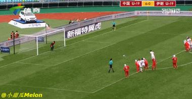 最新女足亚洲杯战女足夺冠照片,国际女子足球联赛中国队