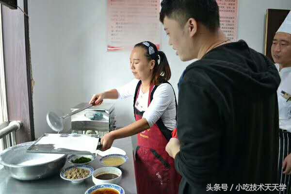 正宗广东肠粉技术培训,学肠粉在哪里学肠粉做法