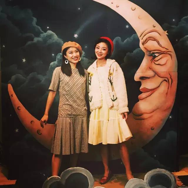 一个定期拉着3个空箱子去全世界淘别人眼中“破烂”的古着达人！