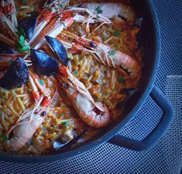 小龙虾的种类及吃法,如何吃小龙虾的方法和图解