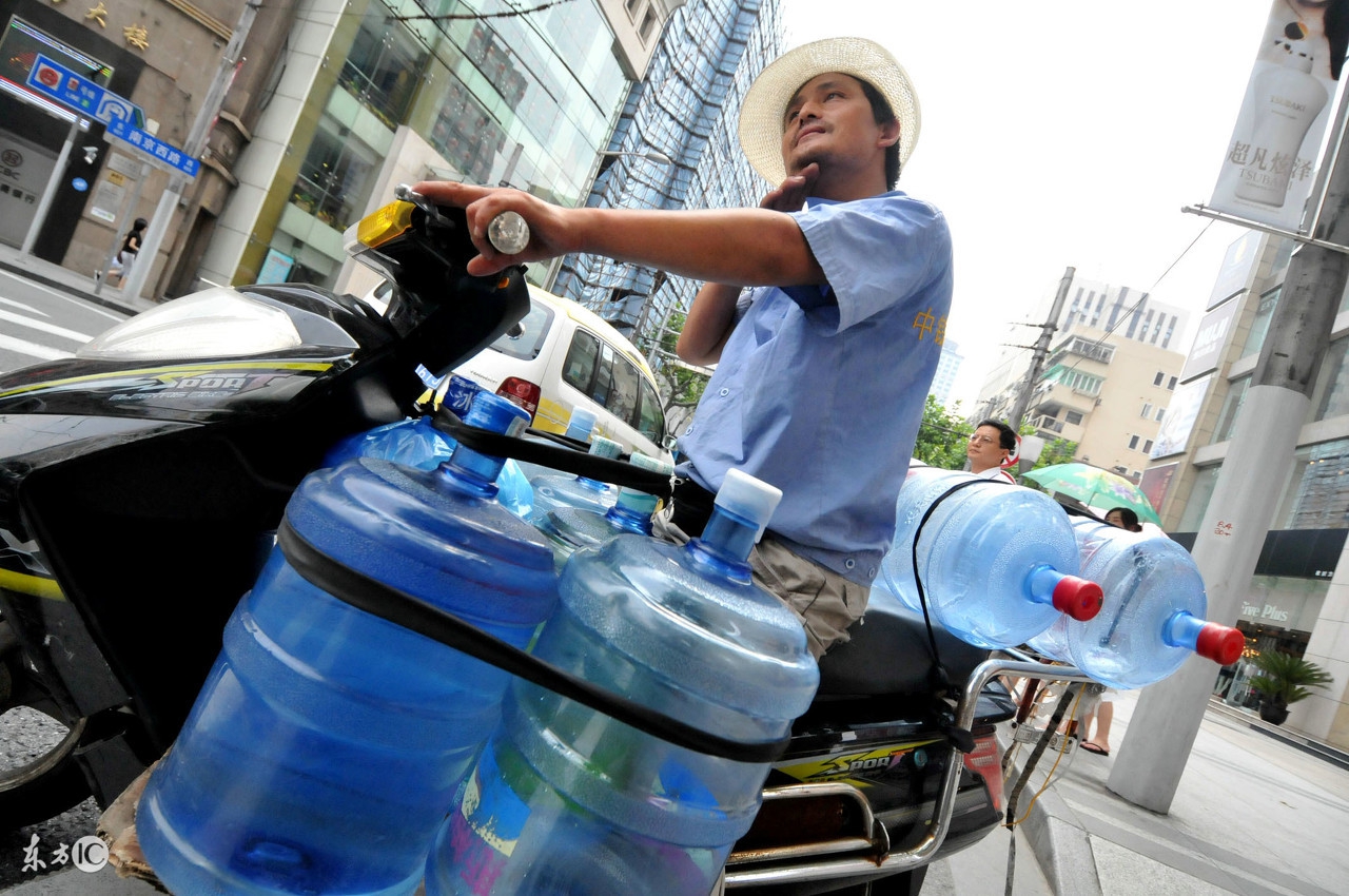 开一家桶装水送水店赚不赚钱,桶装水赚钱是真的吗