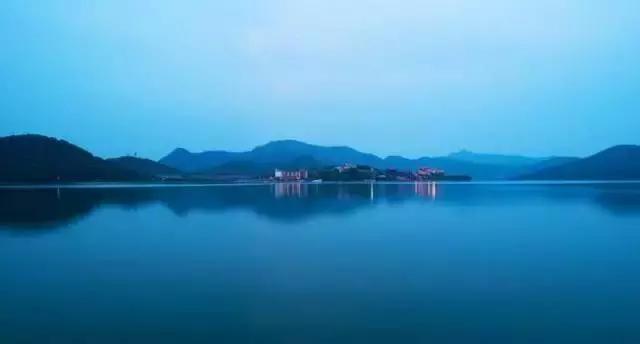 乘游艇、住小岛……北京唯一游艇主题酒店来了，美到你把持不住！