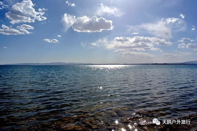 一大一小两个情侣湖，国庆来西域敦煌必经之路，一起秀恩爱吧！