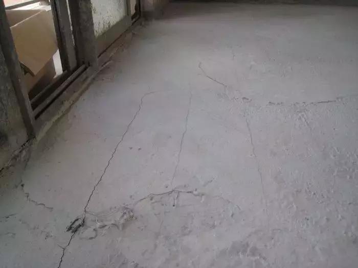 地暖回填后开裂影响暖气效果吗,地暖回填后开裂还咚咚响