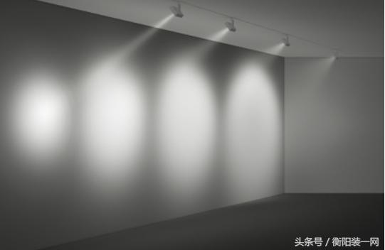 射灯与吸顶灯哪个便宜实用,射灯对比吸顶灯