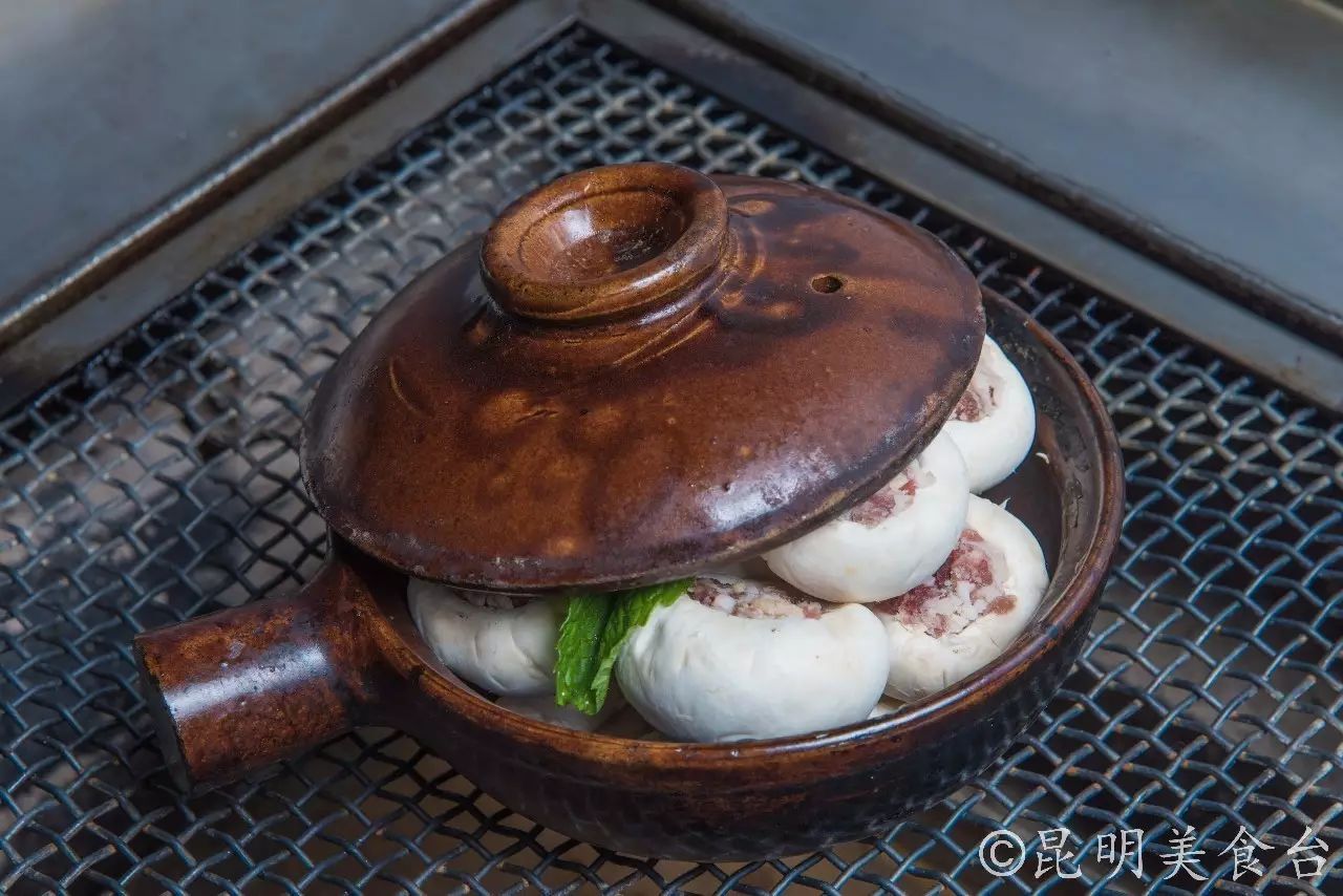 昆明每天蘸水500份的羊肉馆,昆明排名前十烧烤