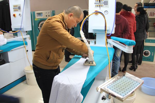 开一家干洗店需要怎么来操作,开一家洗衣店从哪里开始学