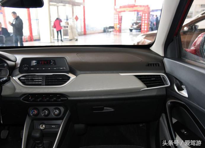 宝骏530荣威rx5,上汽荣威全新第三代荣威rx5