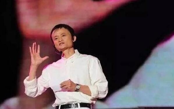 科技大佬喜欢戴啥手表？这位美女出手亮了