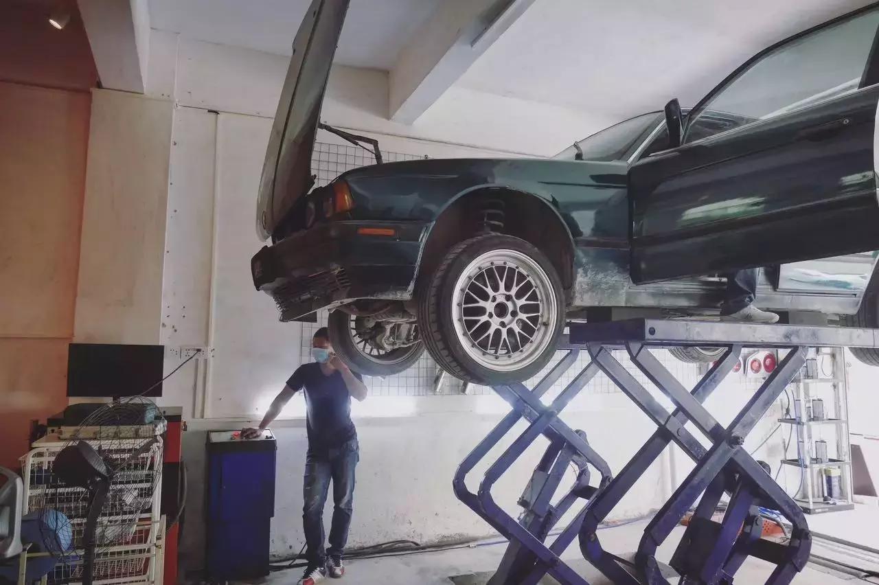 一个喜欢玩车的女司机,喜欢玩飞车的女生是什么性格