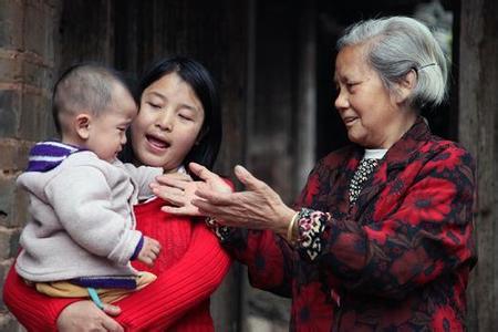 老婆嫌弃我妈唠叨怎么办,老婆总嫌我妈笨怎么办