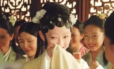 莲笙：《讲什么矜持？》